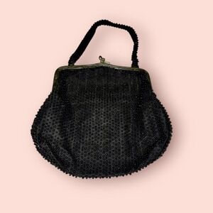 Vintage 1950s Lumured corde bead black beaded hand bag